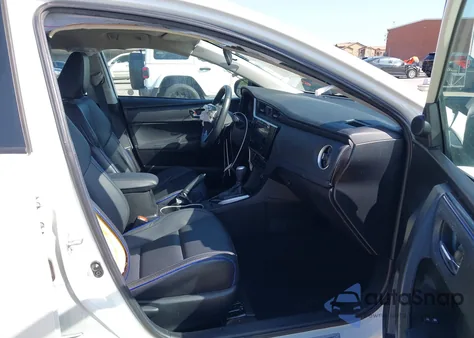 2018 Toyota Corolla Xse из США, поврежденный, VIN 5YFBURHE3JP780228